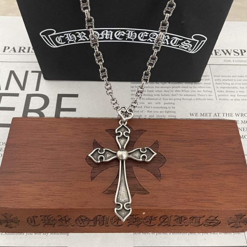 Ch**me He**ts necklaces